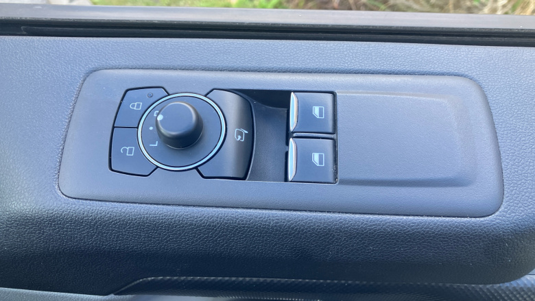 Ford Transit Custom 300 L2 Diesel Fwd 2.0 EcoBlue 136ps H1 Van Limited